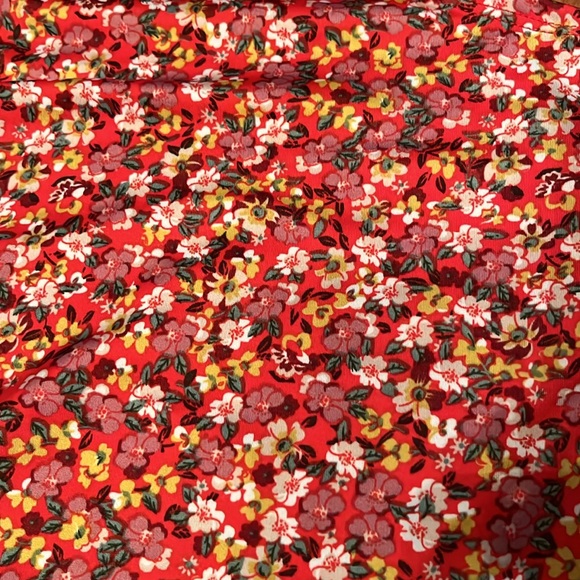 Like new Chris & Carol floral tie front top - Picture 13 of 13